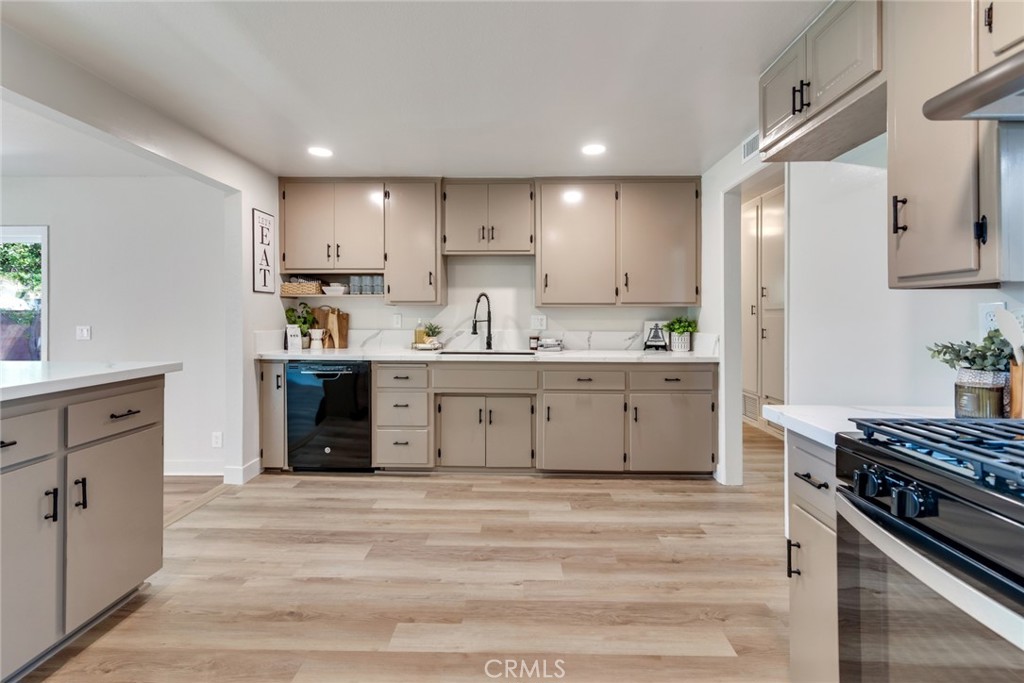 6295 Banner Court Riverside, CA 92504 - Photo 4 of 26 Gallery Image 4