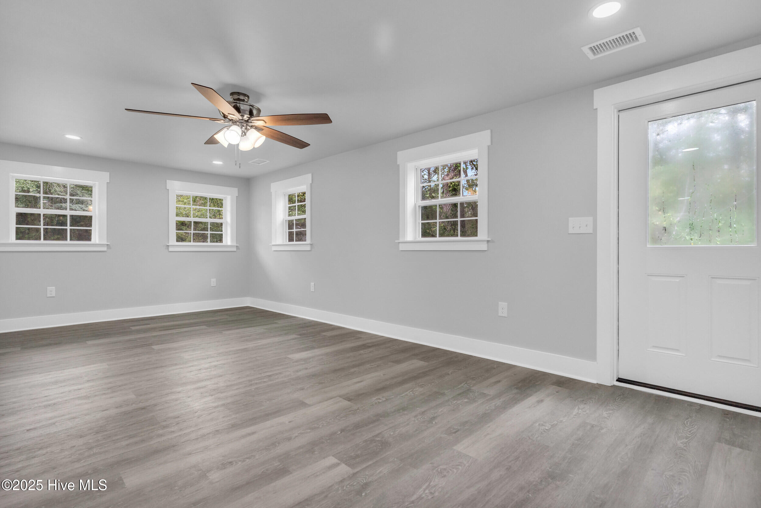 17 Burton Road Southport, NC 28461 - Photo 12 of 34 12_17burtonrd00012