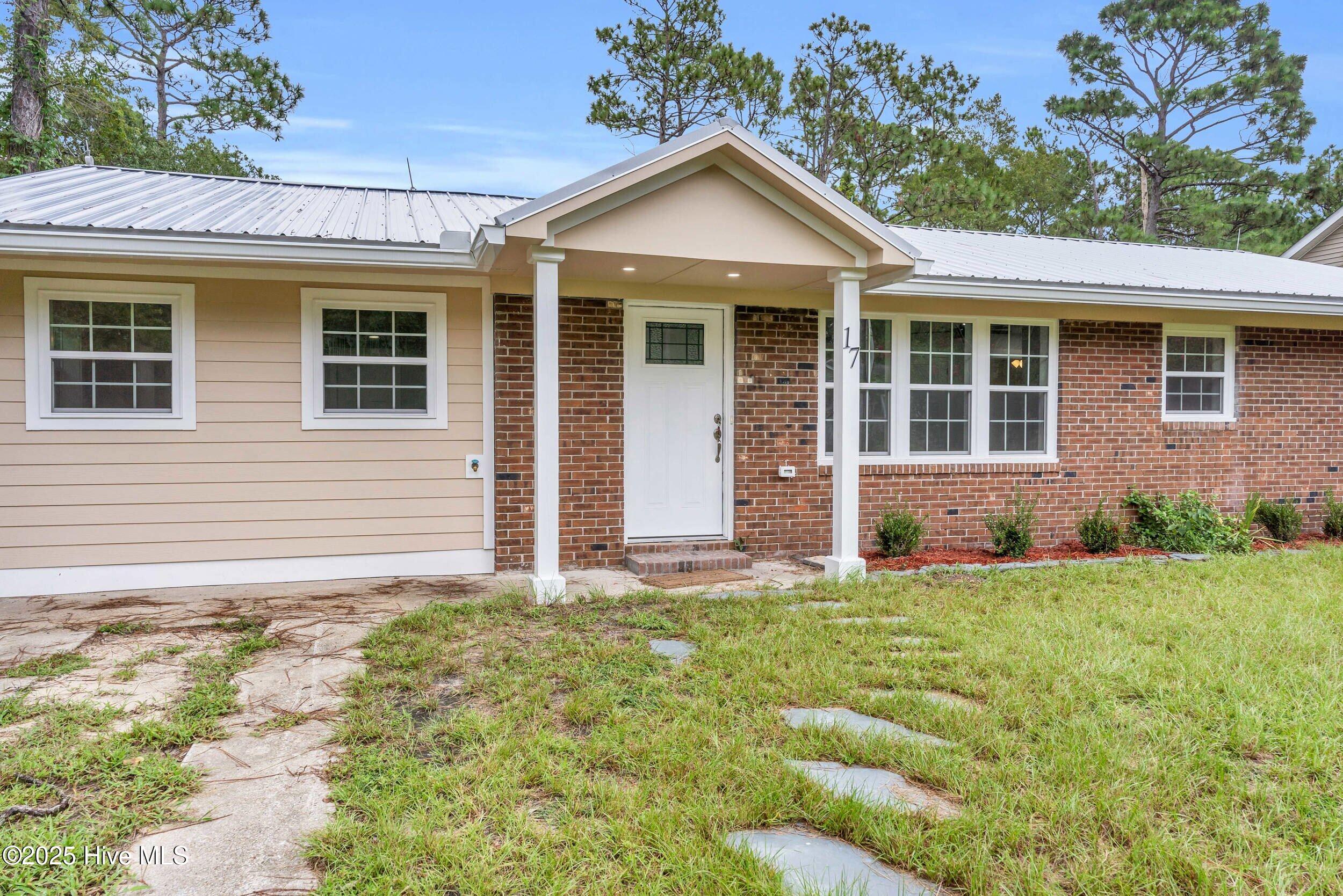 17 Burton Road Southport, NC 28461 - Photo 4 of 34 4_17burtonrd00004