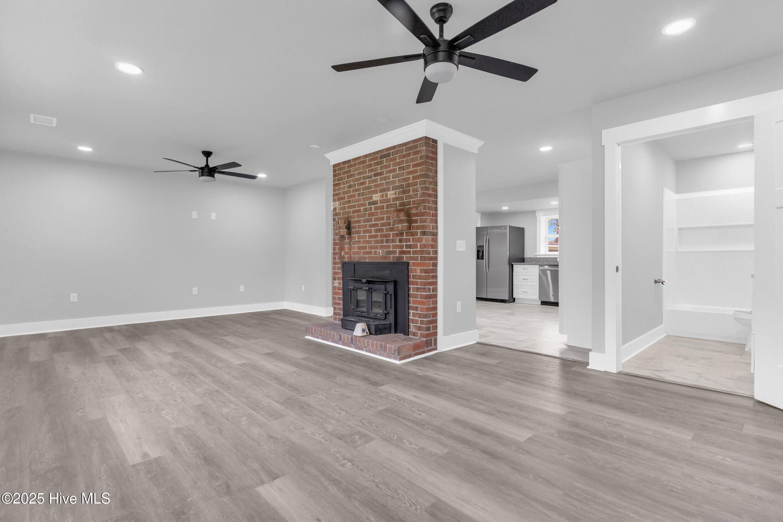 17 Burton Road Southport, NC 28461 - Photo 7 of 34 7_17burtonrd00007