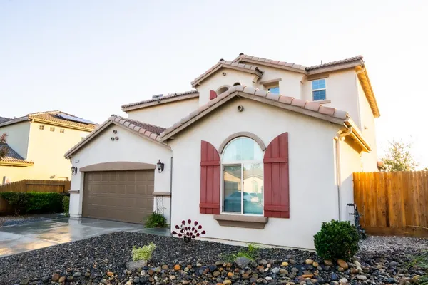 $515,000 | 470 Daphne Lane, Lemoore, CA 93245