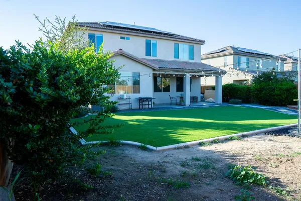 $515,000 | 470 Daphne Lane, Lemoore, CA 93245