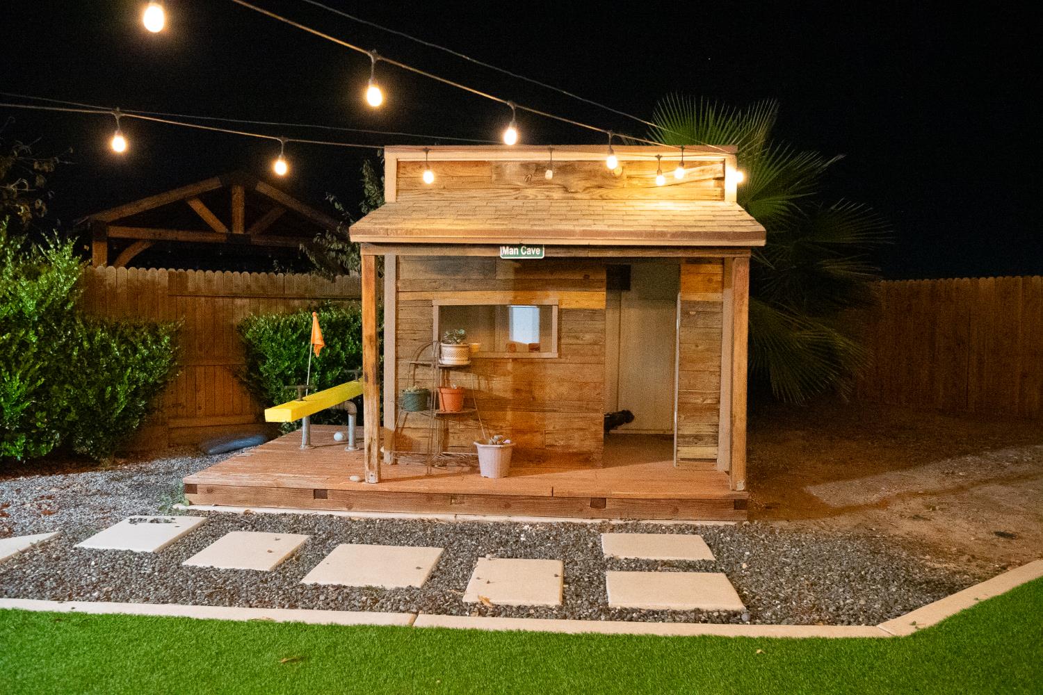 470 Daphne Lane Lemoore, CA 93245 - Photo 3 of 86 a view of a porch with a table and chairs