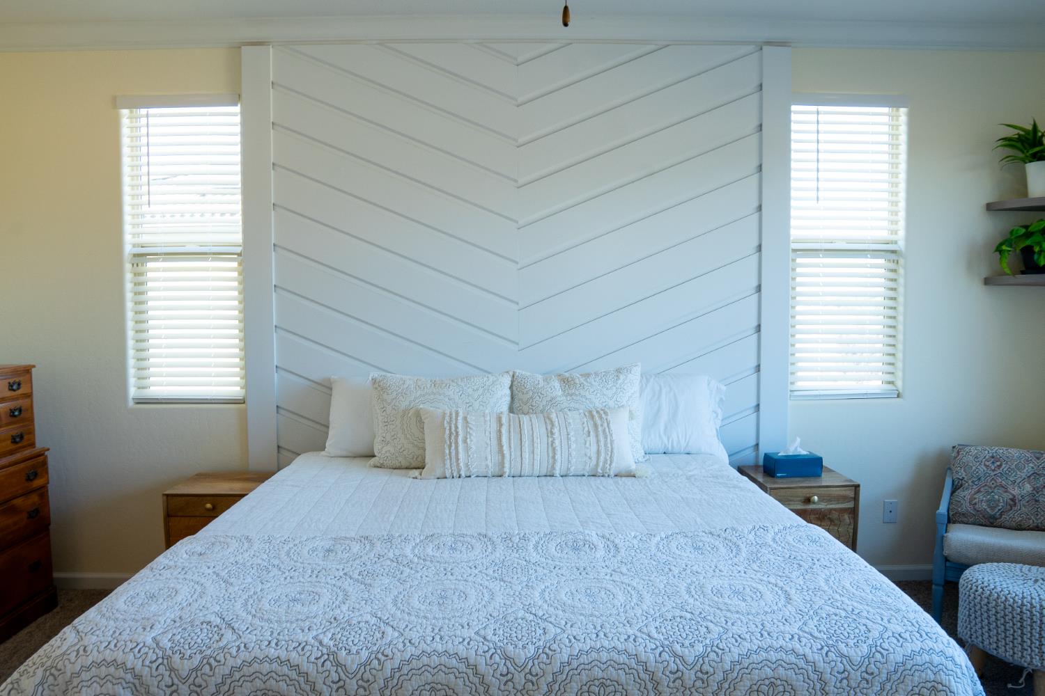 470 Daphne Lane Lemoore, CA 93245 - Photo 35 of 86 a bedroom with a bed and a window