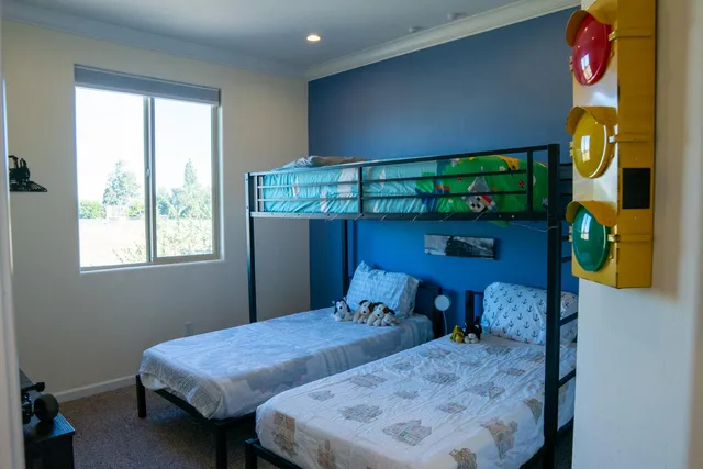 $550,000 | 470 Daphne Lane, Lemoore, CA 93245