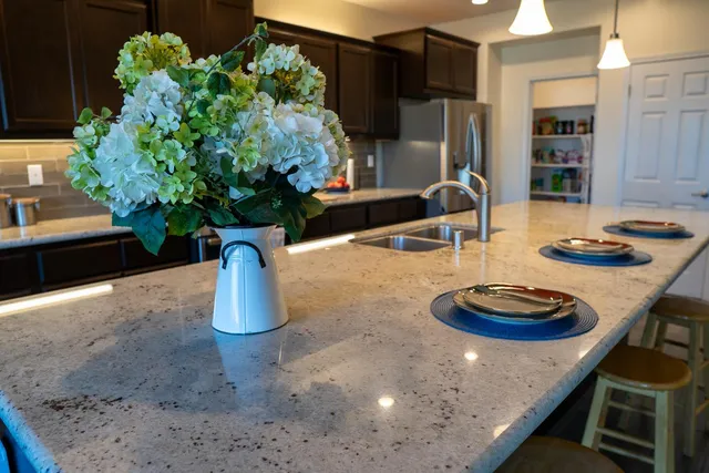 $550,000 | 470 Daphne Lane, Lemoore, CA 93245