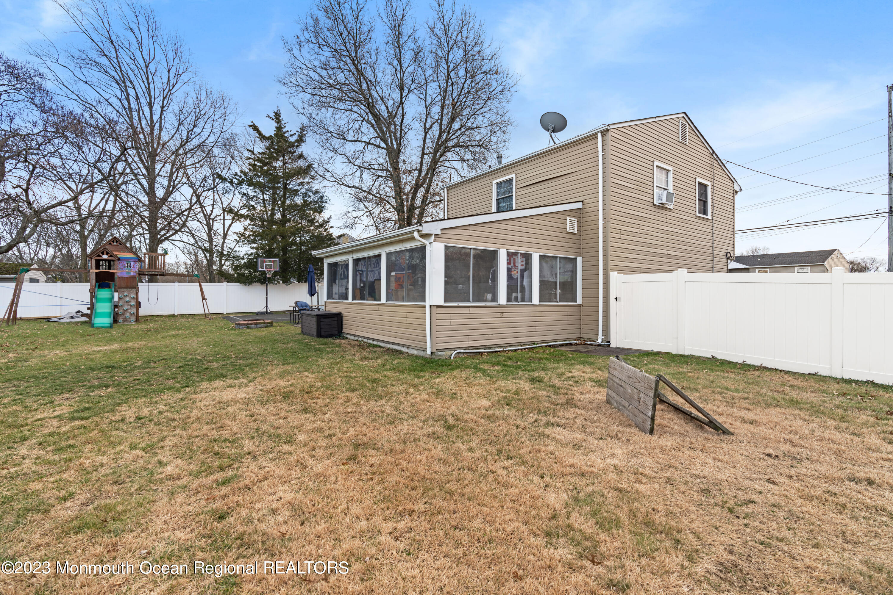 833 Poole Avenue Hazlet, NJ 07730 - Photo 22 of 30 833 Poole Ave-15