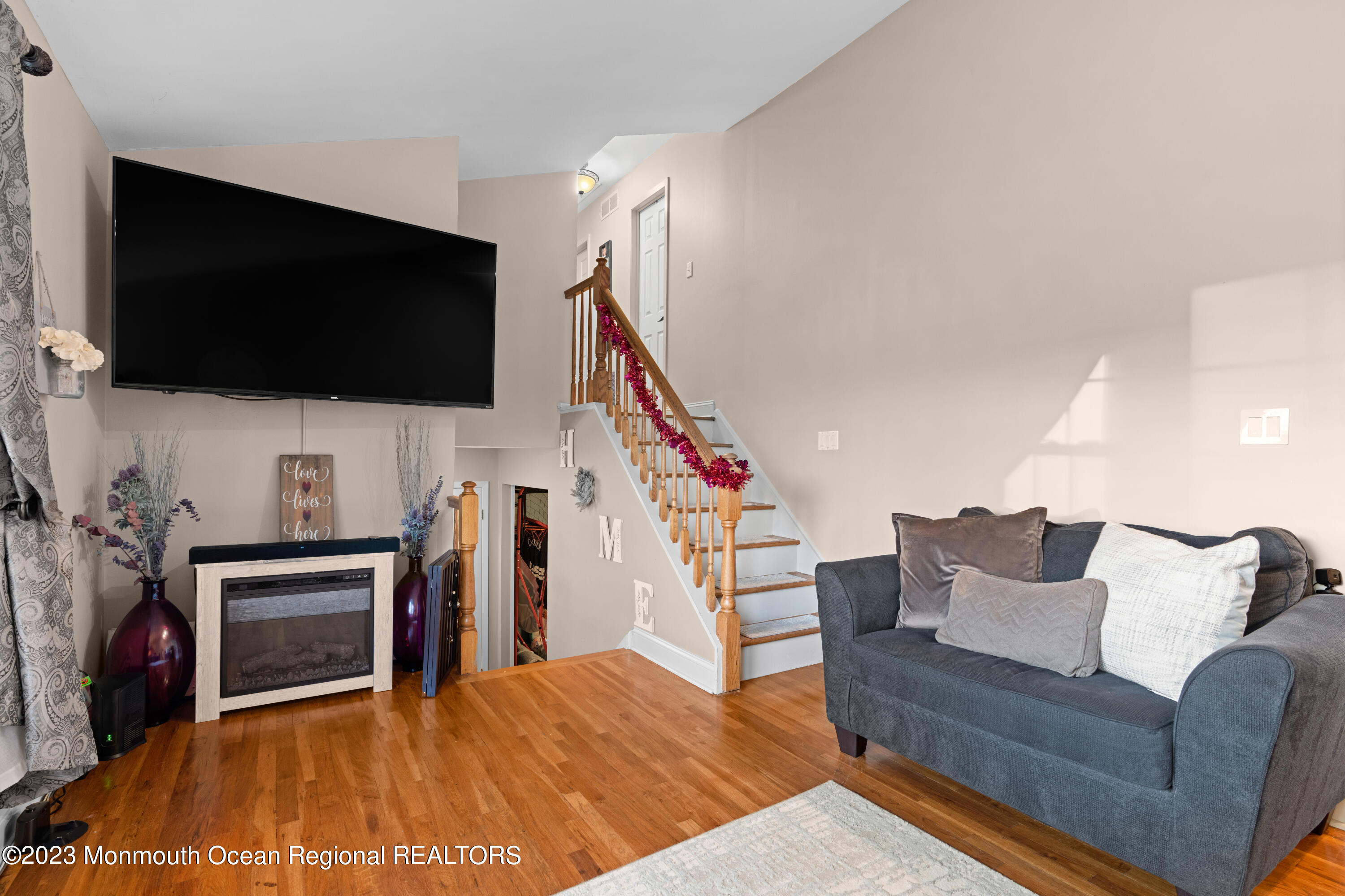 833 Poole Avenue Hazlet, NJ 07730 - Photo 10 of 30 833 Poole Ave-37