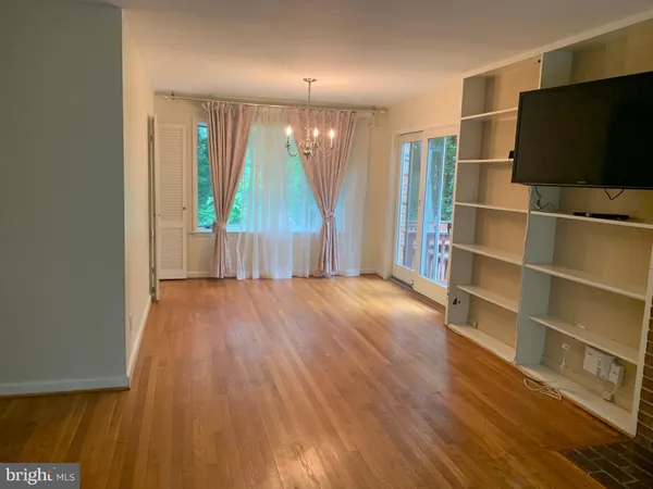 $4,490 | 6327 Tone Court, Bethesda, MD 20817