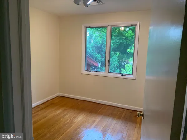 $4,490 | 6327 Tone Court, Bethesda, MD 20817