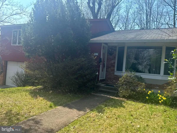 $4,490 | 6327 Tone Court, Bethesda, MD 20817