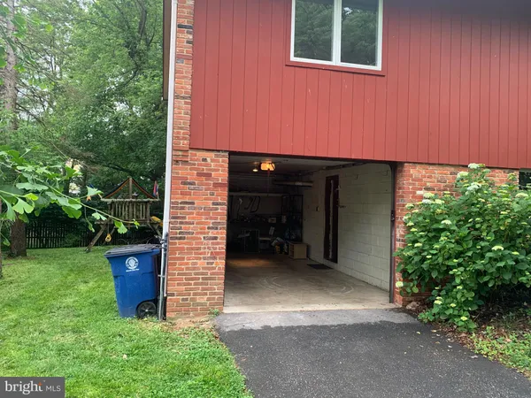 $4,490 | 6327 Tone Court, Bethesda, MD 20817