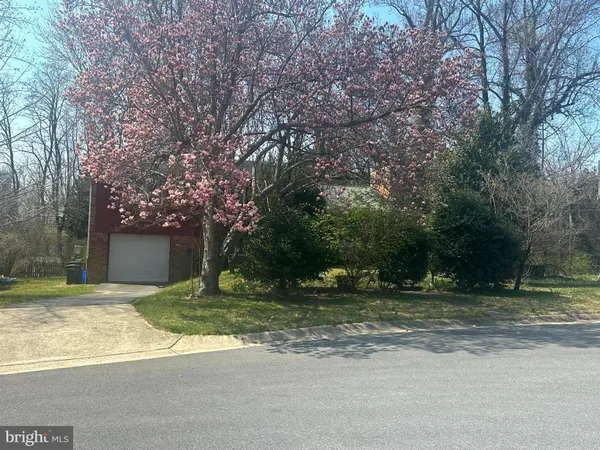 $4,490 | 6327 Tone Court, Bethesda, MD 20817