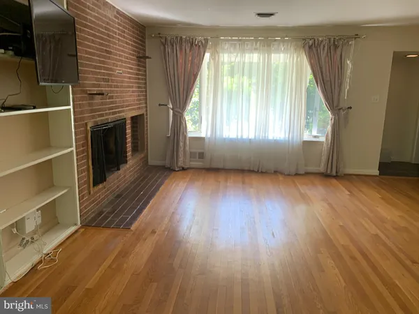 $4,490 | 6327 Tone Court, Bethesda, MD 20817