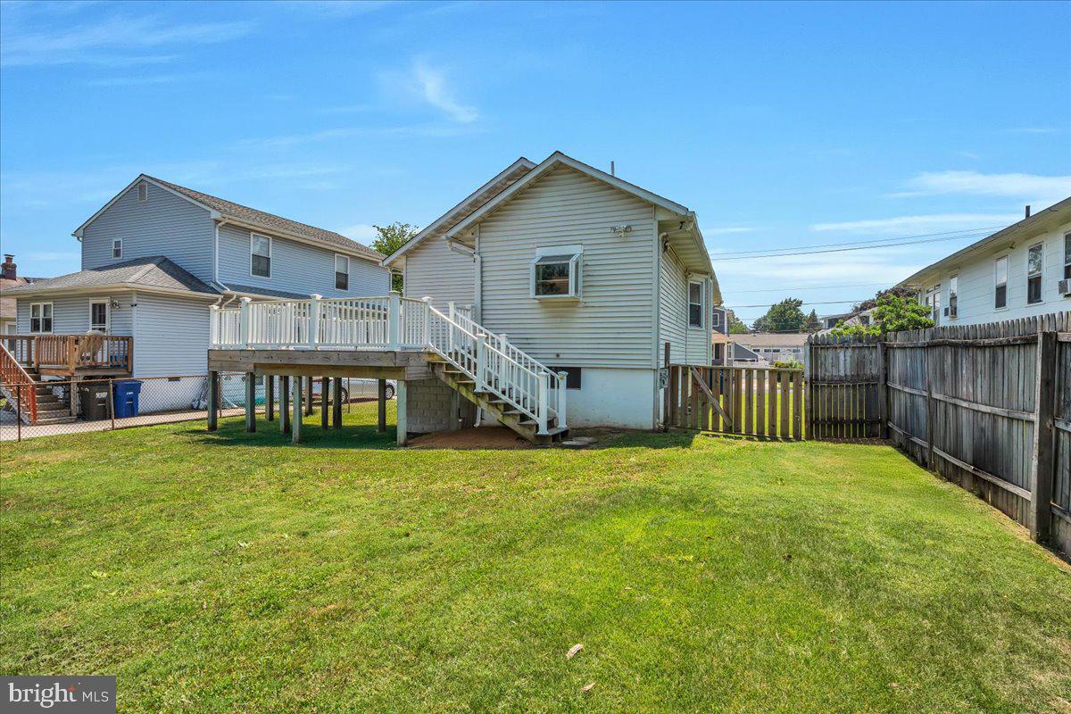 211 South Cedar Avenue Maple Shade, NJ 08052 - Photo 23 of 34 Fenced yard and raised deck
