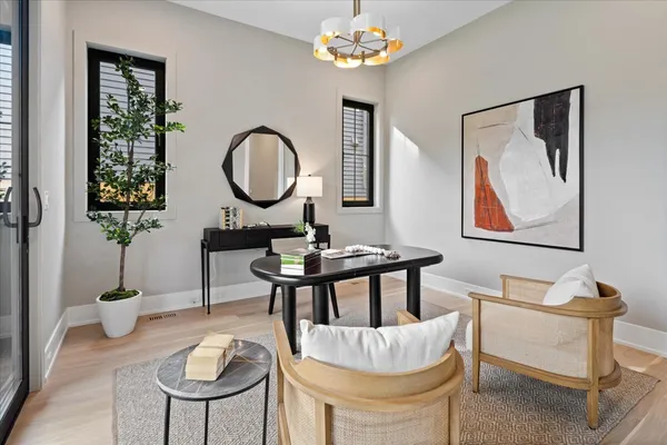$3,750,000 | 104 South Monroe Street, Hinsdale, IL 60521