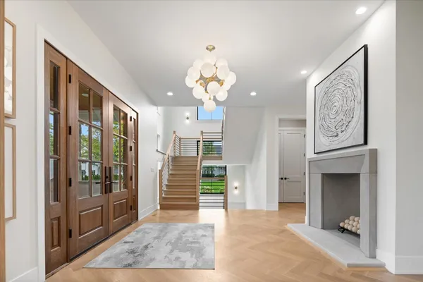 $3,750,000 | 104 South Monroe Street, Hinsdale, IL 60521
