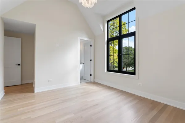 $3,750,000 | 104 South Monroe Street, Hinsdale, IL 60521