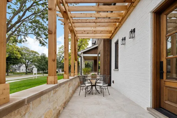 $3,750,000 | 104 South Monroe Street, Hinsdale, IL 60521
