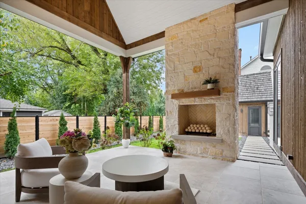 $3,750,000 | 104 South Monroe Street, Hinsdale, IL 60521