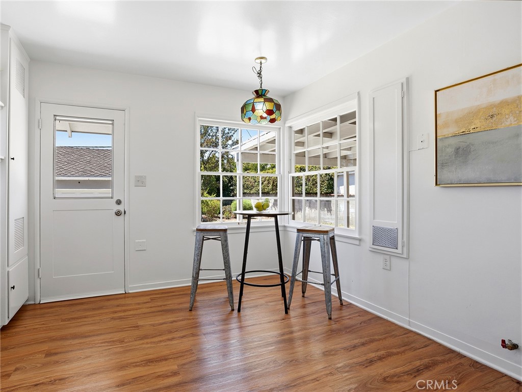 521 Bethany Road Burbank, CA 91504 - Photo 8 of 50 Kitchen
