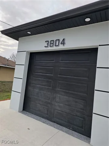 $289,999 | 3804 8th Street Southwest, Lehigh Acres, FL 33976