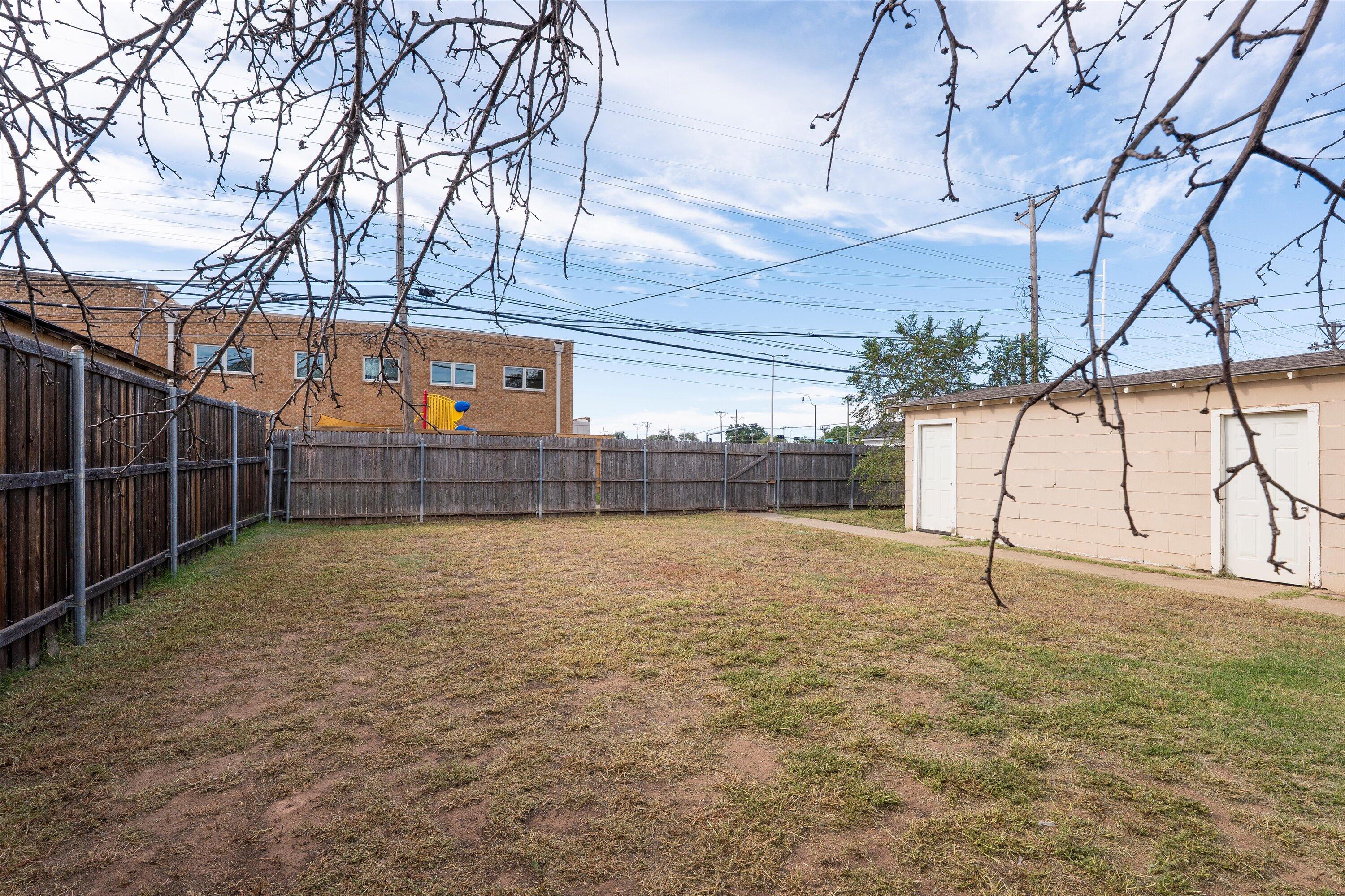 4315 33rd Street Lubbock, TX 79410 - Photo 13 of 16