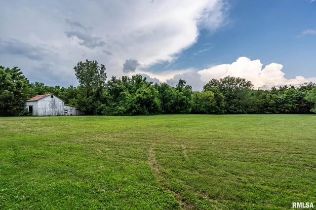 $1,200,000 | 5418 Chapel Hill Road, Davenport, IA 52802