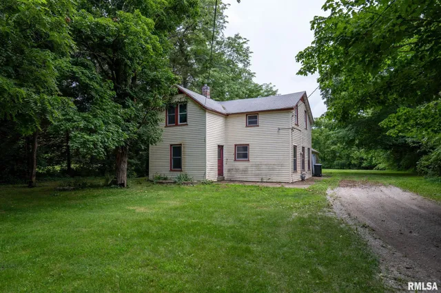 $1,200,000 | 5418 Chapel Hill Road, Davenport, IA 52802