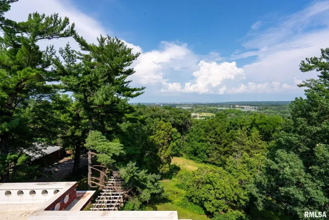 $1,200,000 | 5418 Chapel Hill Road, Davenport, IA 52802