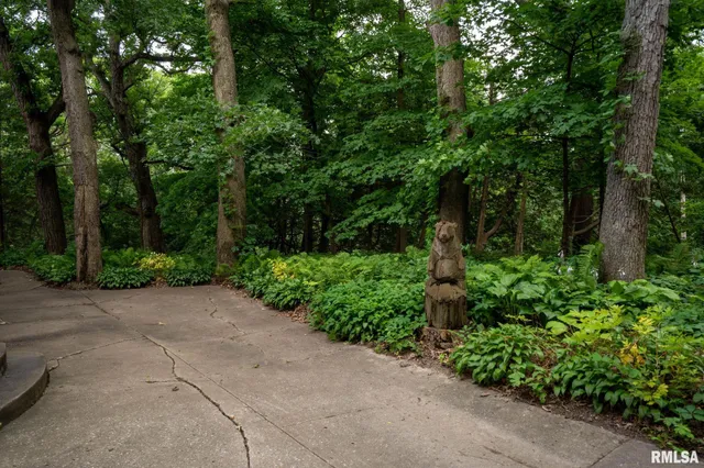 $1,200,000 | 5418 Chapel Hill Road, Davenport, IA 52802