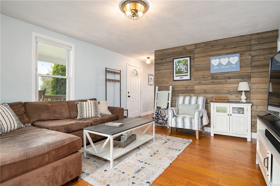 17 Marques Street Cumberland, RI 02864 - Photo 8 of 25