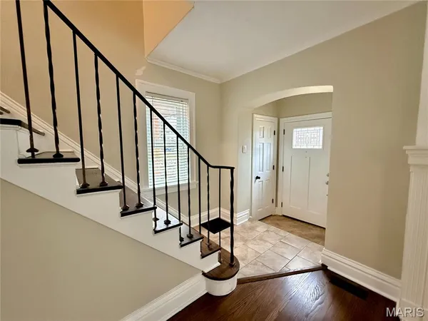 $3,395 | 543 North Central Avenue, University City, MO 63130