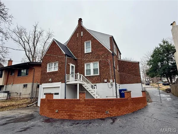 $3,395 | 543 North Central Avenue, University City, MO 63130