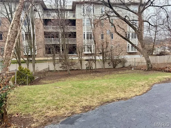 $3,395 | 543 North Central Avenue, University City, MO 63130