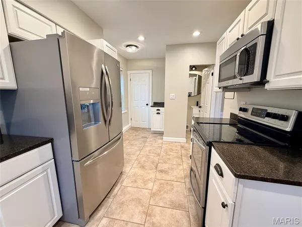 $3,395 | 543 North Central Avenue, University City, MO 63130