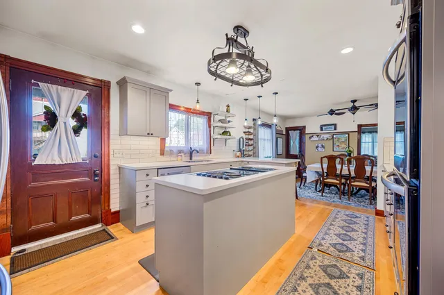 $465,000 | 9 Brooklyn Street, Morristown, VT 05661