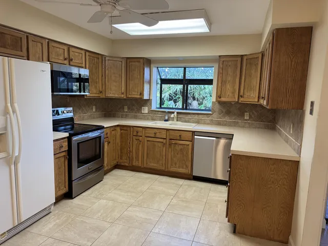 $2,600 | 2632 Southwest Willowood Circle, Palm City, FL 34990