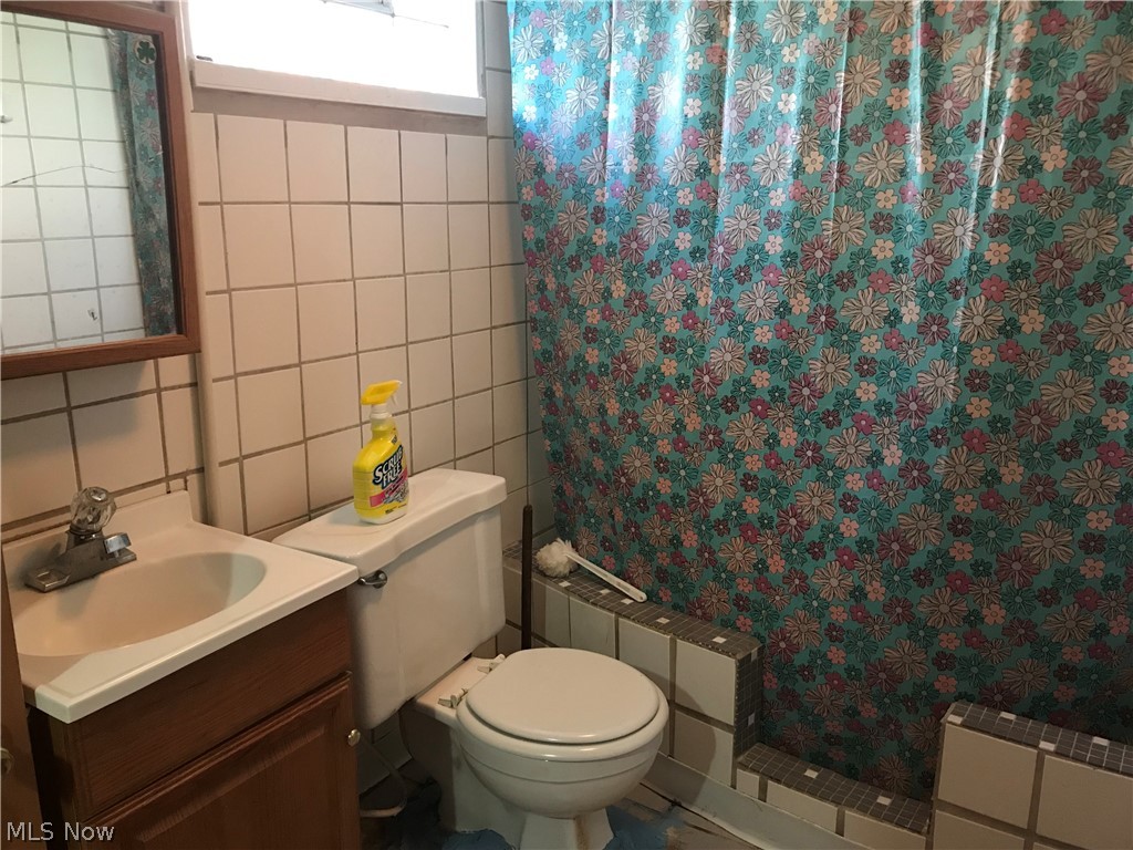 20 Hurst Road Painesville, OH 44077 - Photo 23 of 35 Full bath in bsmt.