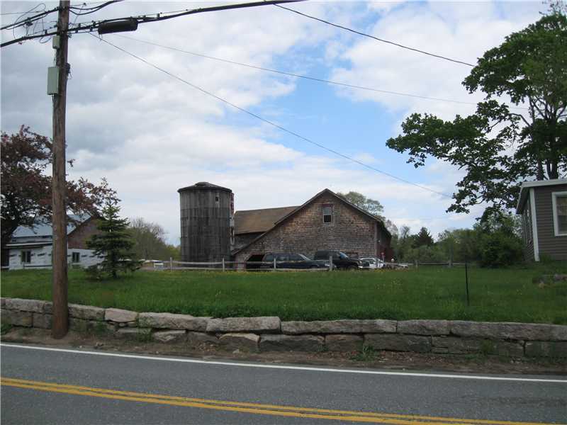 40 Arcadia Road Hopkinton, RI 02832 - Photo 3 of 14 View.