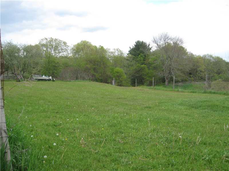 40 Arcadia Road Hopkinton, RI 02832 - Photo 5 of 14 View.