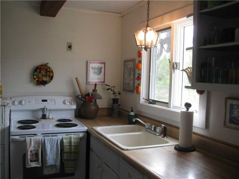 40 Arcadia Road Hopkinton, RI 02832 - Photo 7 of 14 Kitchen.