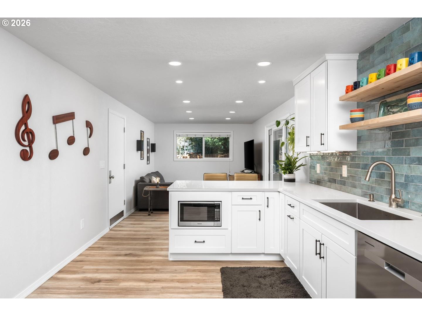 18588 Southwest Cascadia Court Beaverton, OR 97078 - Photo 18 of 48 Living Room