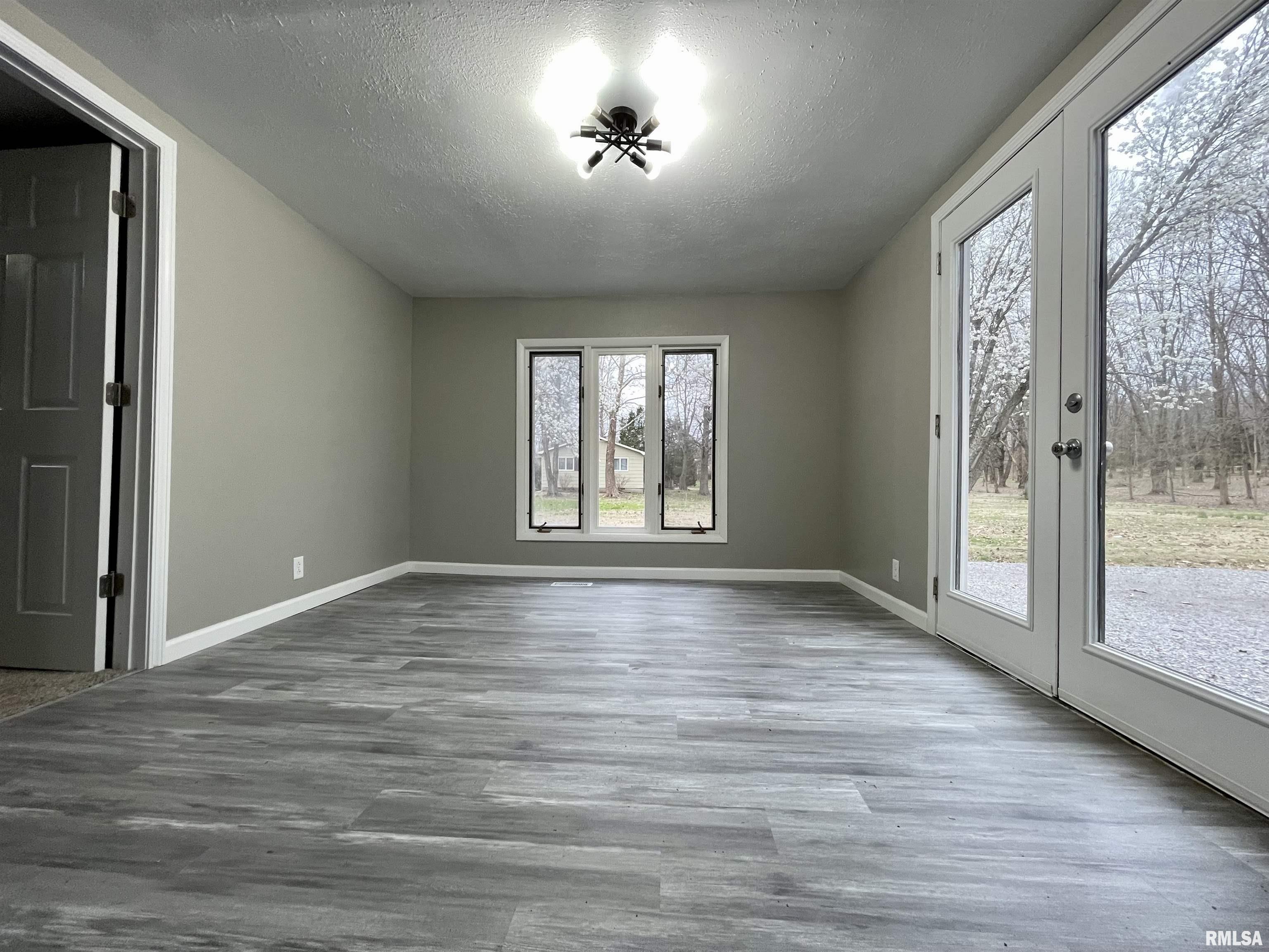 50 Blue Hole Road Harrisburg, IL 62946 - Photo 10 of 30 Gallery Image 10