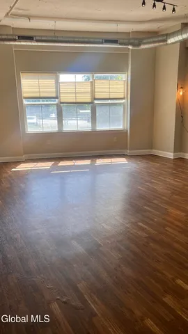 $1,600 | 733 Broadway, Unit 107, Albany, NY 12207