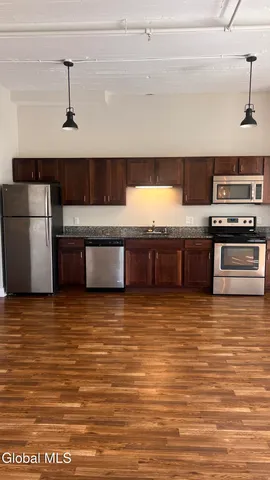 $1,600 | 733 Broadway, Unit 107, Albany, NY 12207