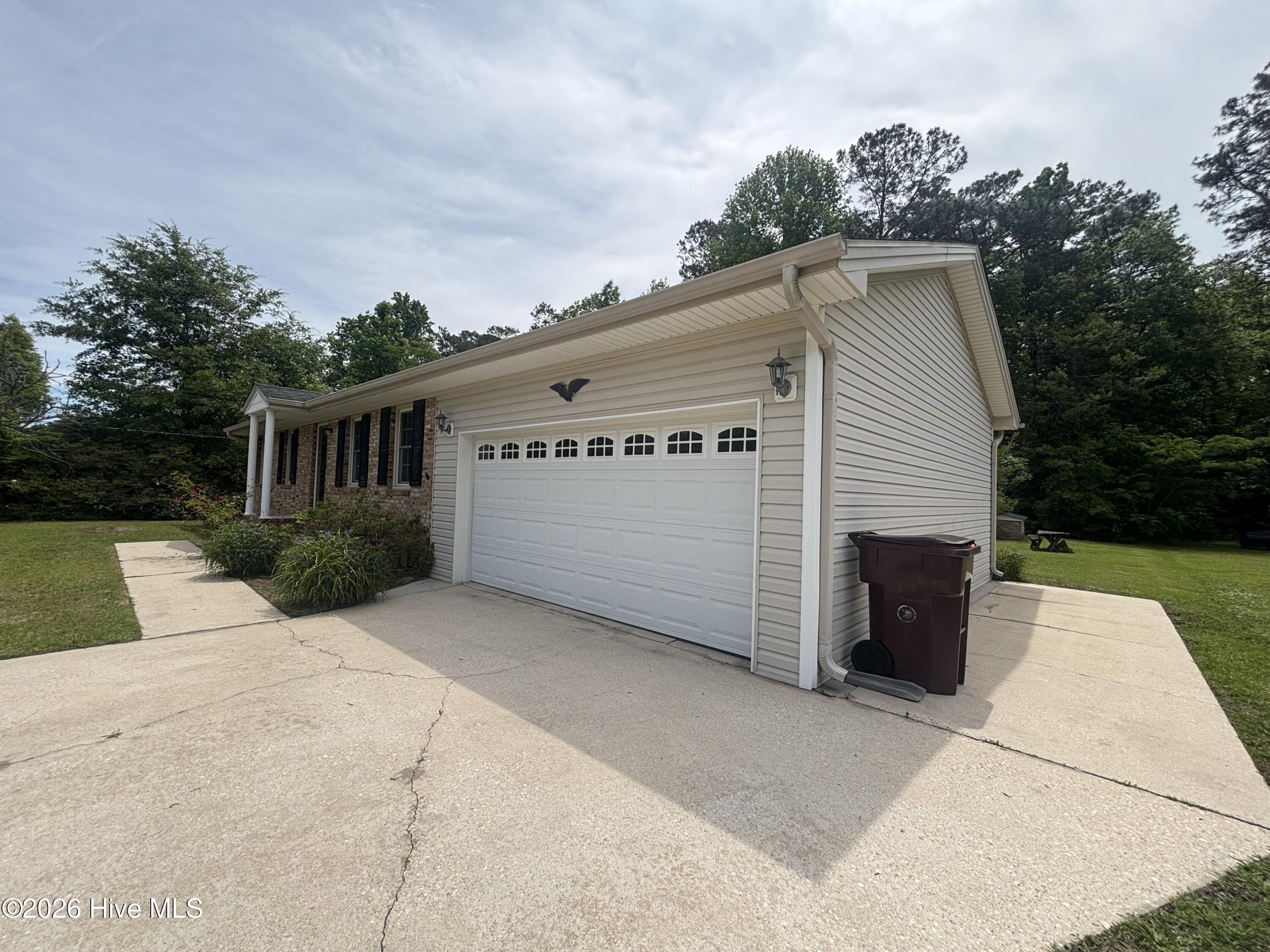 120 Kings Road Whiteville, NC 28472 - Photo 6 of 25 Side View