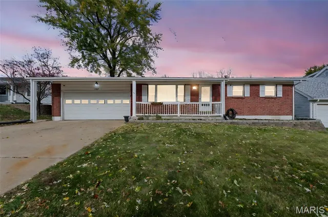 $275,000 | 1409 Belleau Lake Drive, O'Fallon, MO 63366