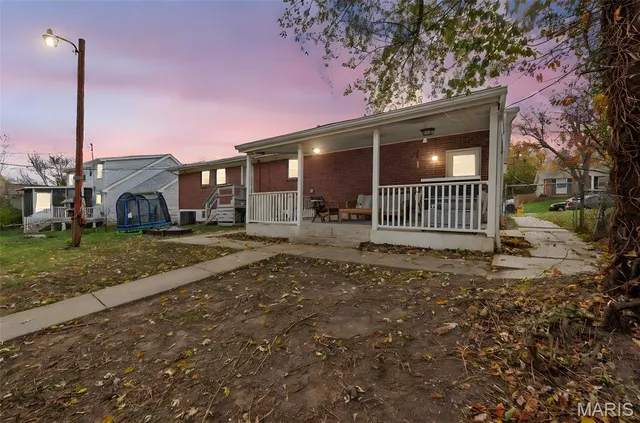 $275,000 | 1409 Belleau Lake Drive, O'Fallon, MO 63366