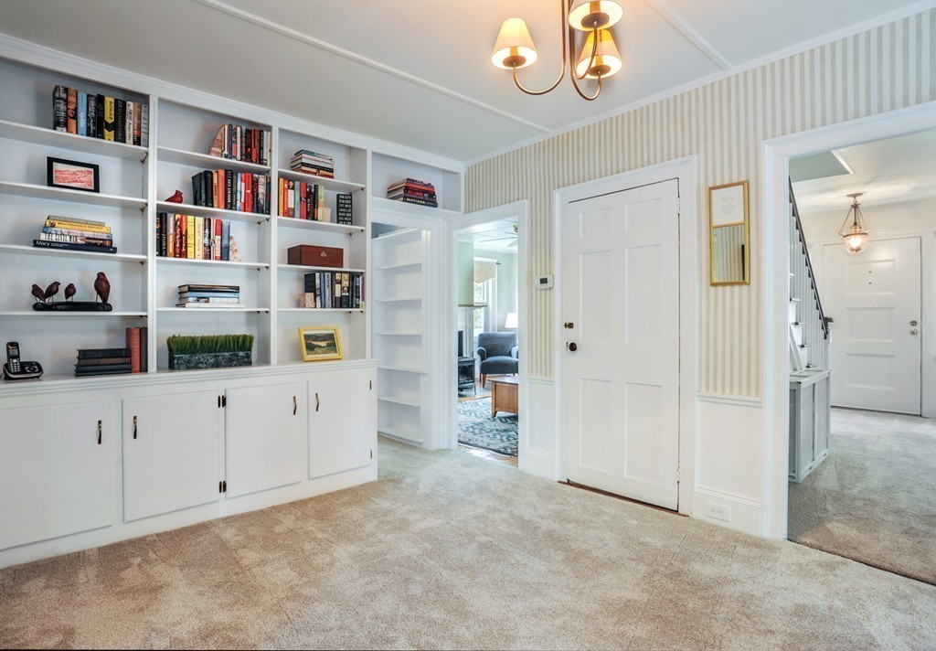580 Center Street Hanover, MA 02339 - Photo 11 of 30 Gallery Image 11